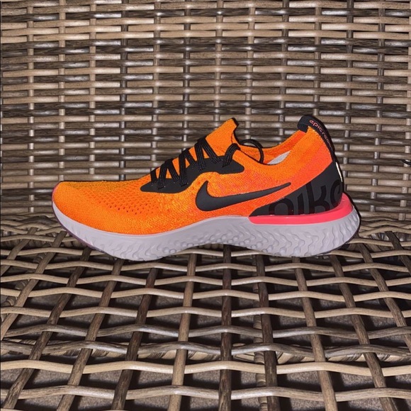 NEW Nike Epic React Flyknit - Picture 2 of 7